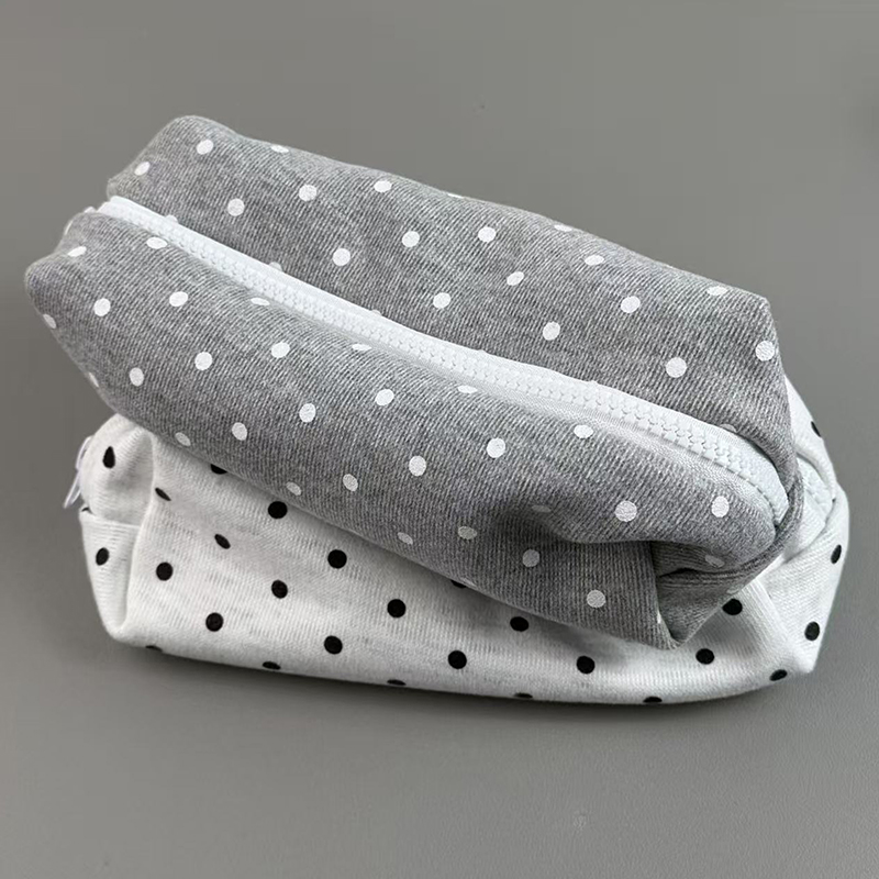 • กระเป๋าใส่ดินสอลายจุด ดีไซน์ - Aesthetic Large Pencil Case Pouch บทวิจารณ์และราคา