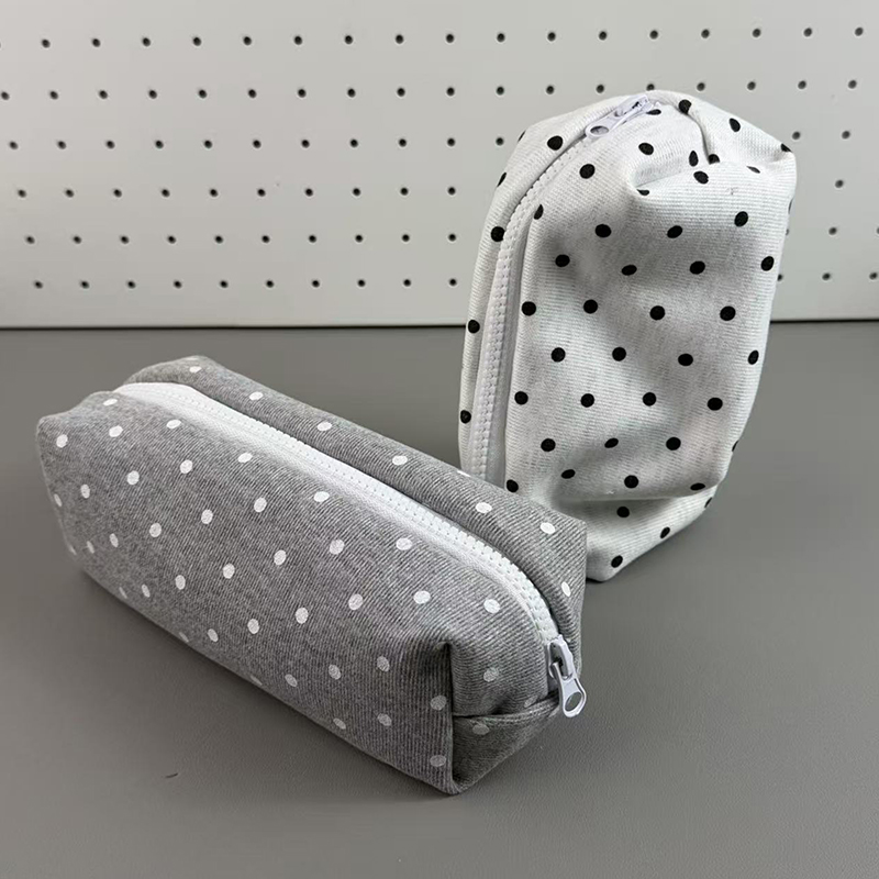 • กระเป๋าใส่ดินสอลายจุด ดีไซน์ - Aesthetic Large Pencil Case Pouch บทวิจารณ์และราคา
